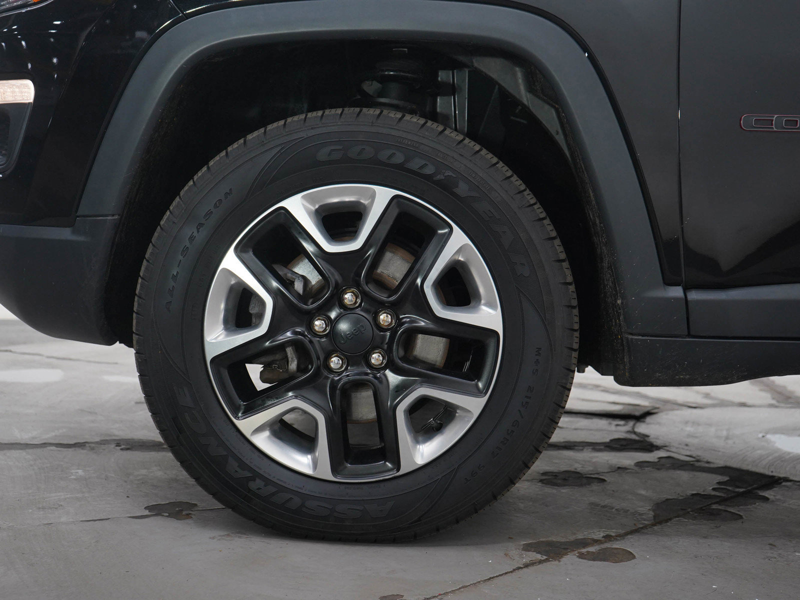 Used 2018 Jeep Compass Trailhawk w/ Safe & Security Group image 30