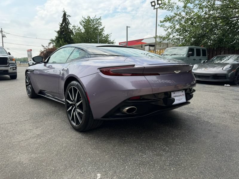 Used 2017 Aston Martin DB11 V12 RWD image 9