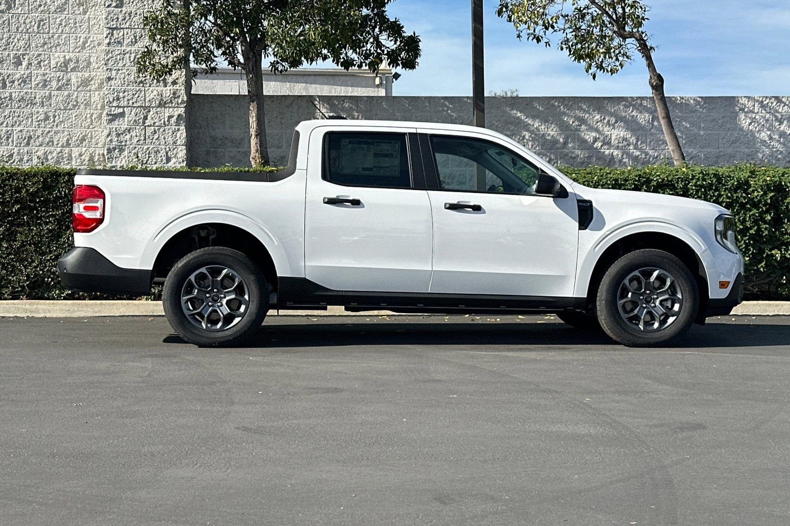 New 2025 Ford Maverick XLT image 3