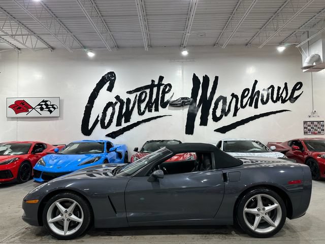 Used 2013 Chevrolet Corvette Convertible RWD image 2