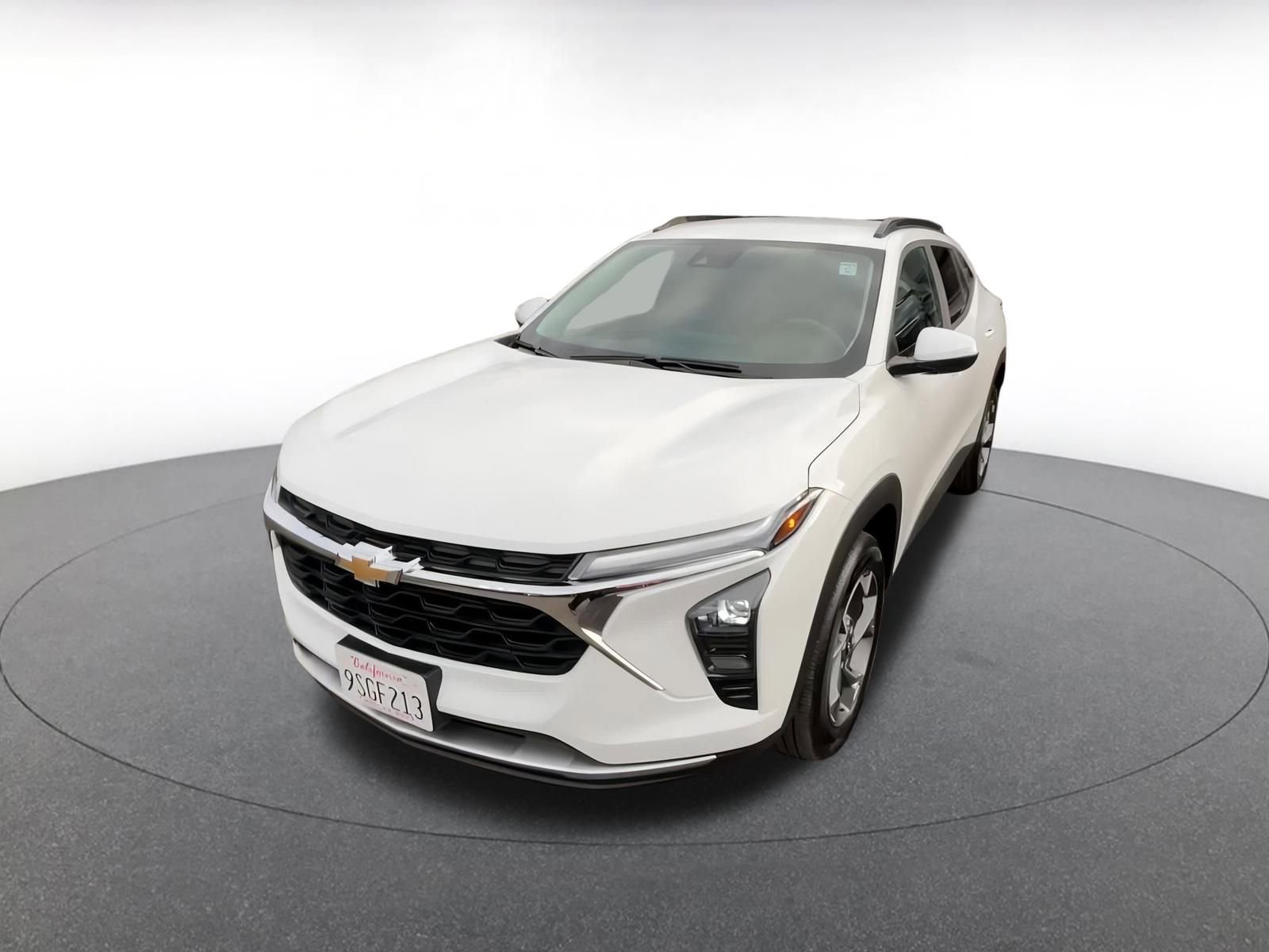 Used 2025 Chevrolet Trax LT image 7