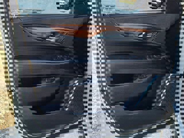 Used 2016 Cadillac Escalade Luxury image 10