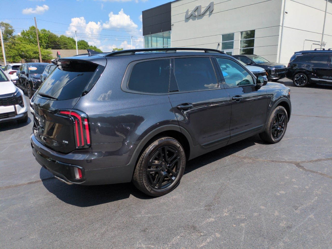 Certified 2025 Kia Telluride SX Prestige X-Line AWD/4WD image 7