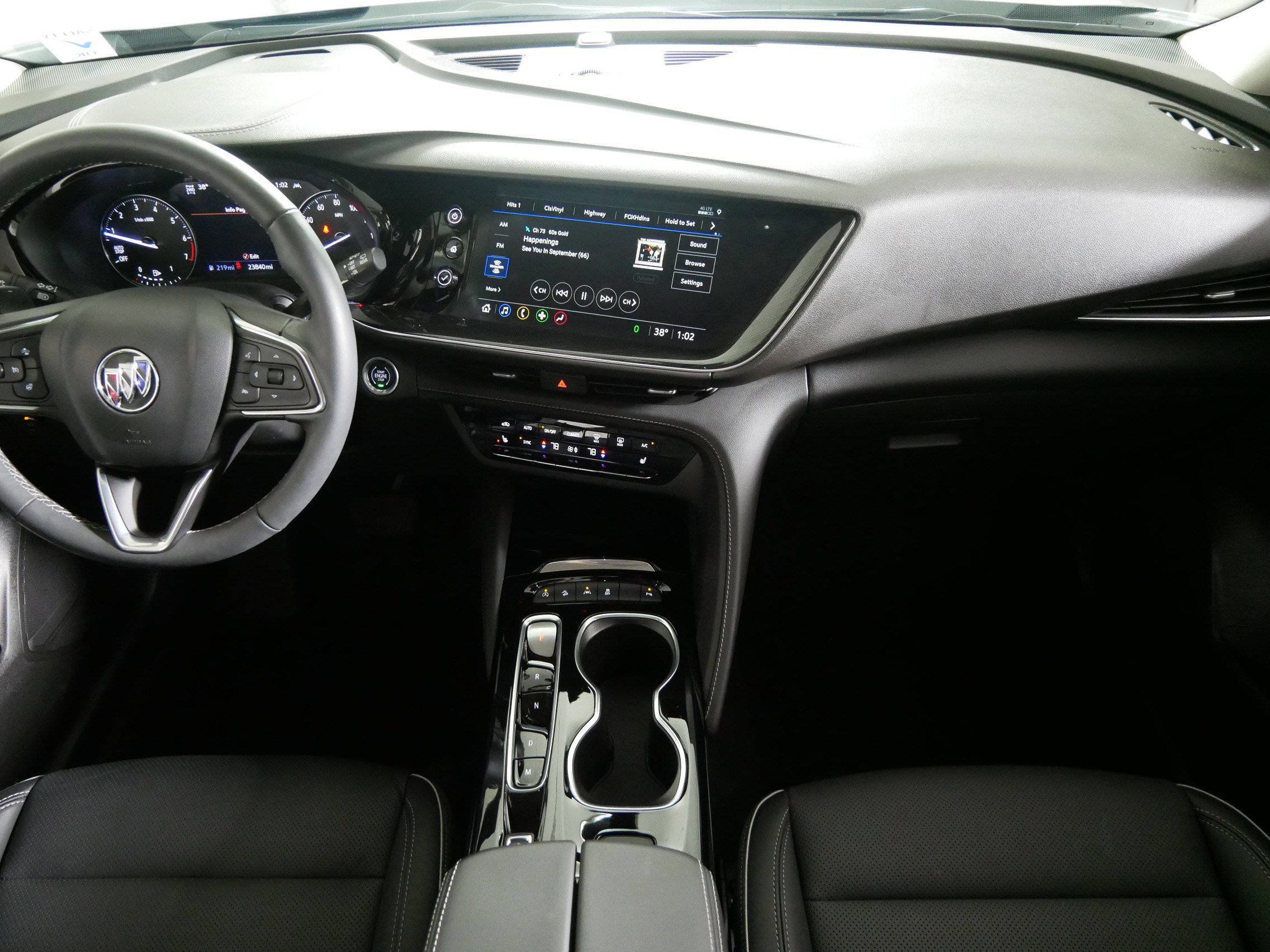 Used 2023 Buick Envision Essence image 10