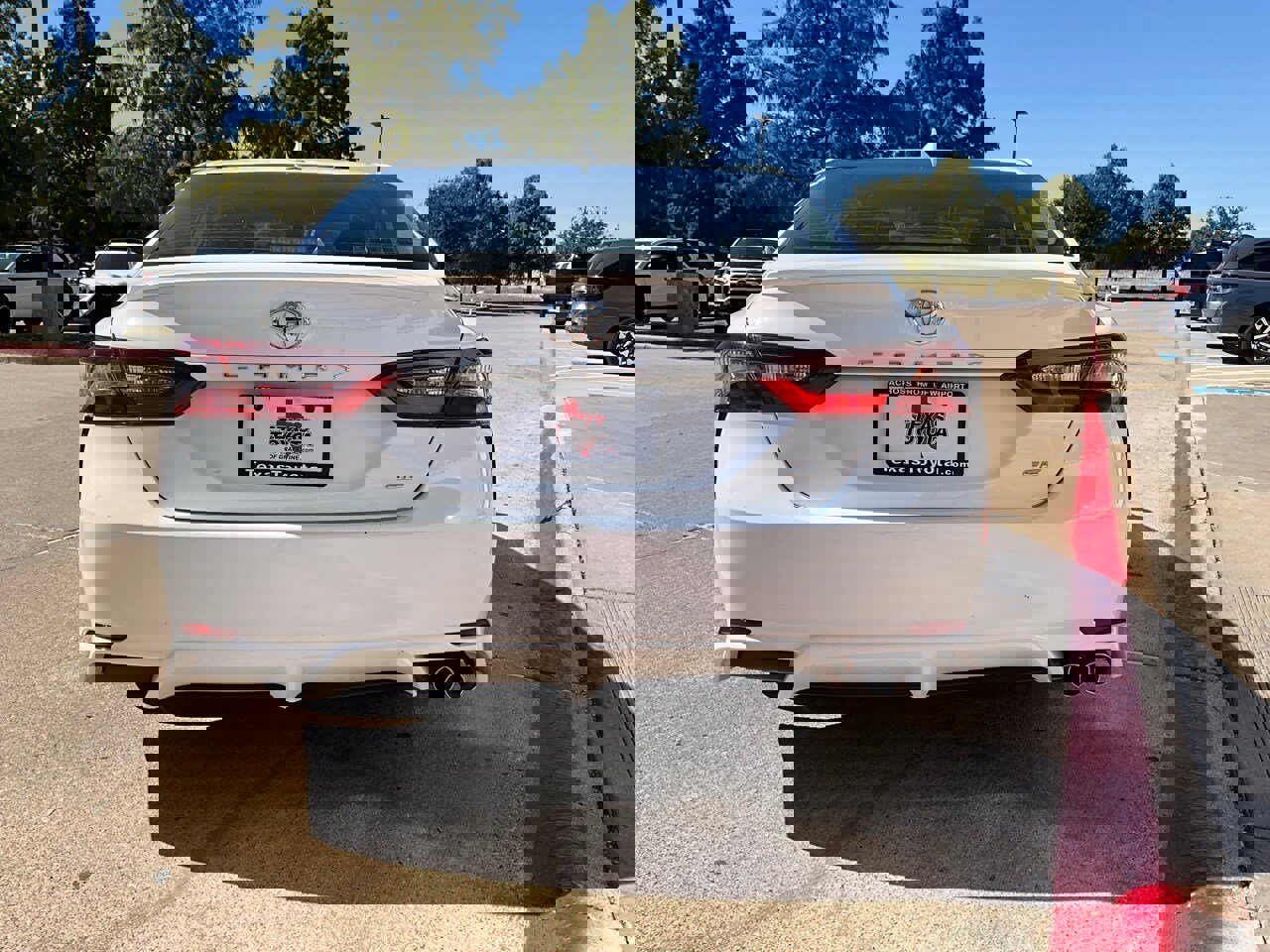 Used 2024 Toyota Camry SE image 7