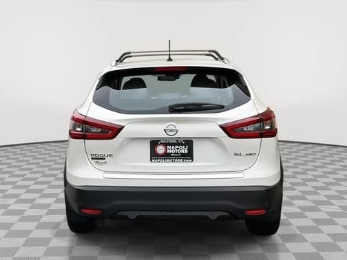 Used 2022 Nissan Rogue Sport SL AWD/4WD image 4