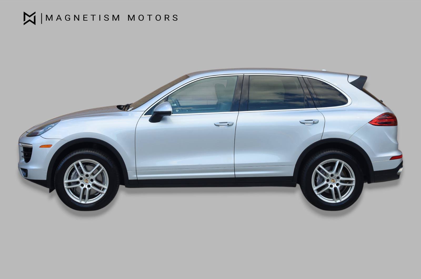 Used 2016 Porsche Cayenne AWD/4WD image 3