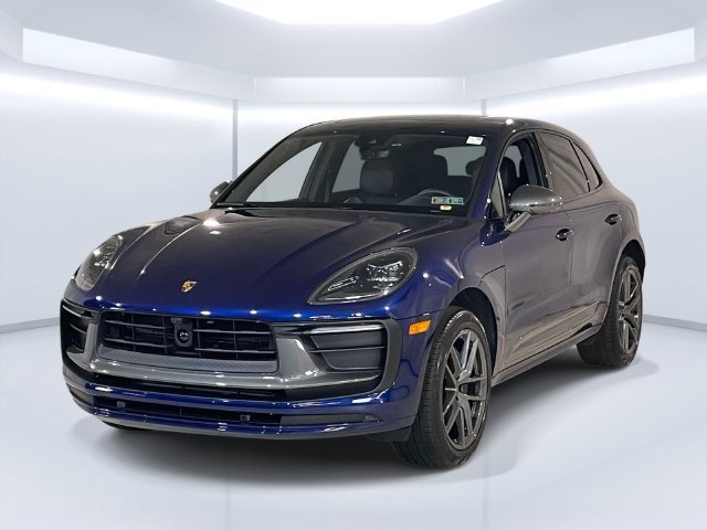 Certified 2026 Porsche Macan Turbo AWD/4WD image 1