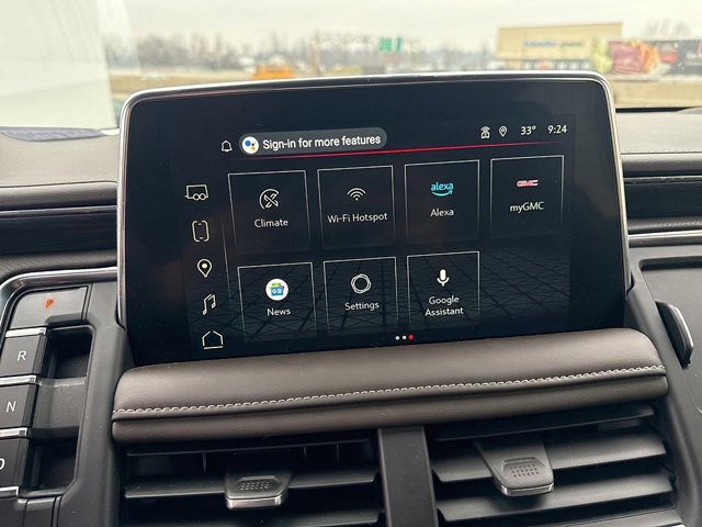 Used 2023 GMC Yukon SLT w/ SLT Premium Package image 19