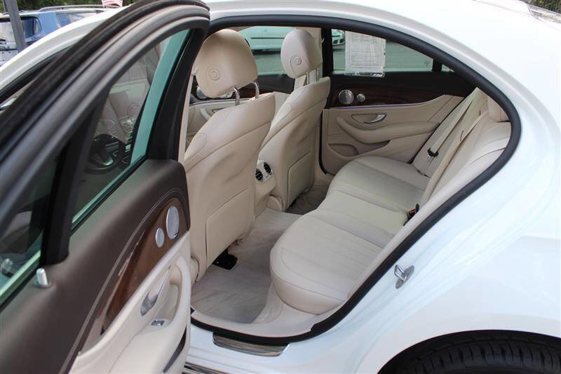 Used 2017 Mercedes-Benz E 300 image 26
