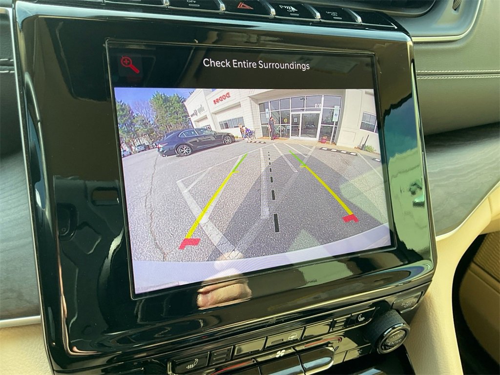 Used 2022 Jeep Grand Cherokee Limited image 22