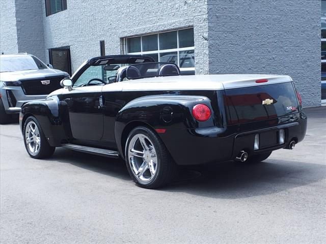 Used 2006 Chevrolet SSR w/ Preferred Equipment Group image 3