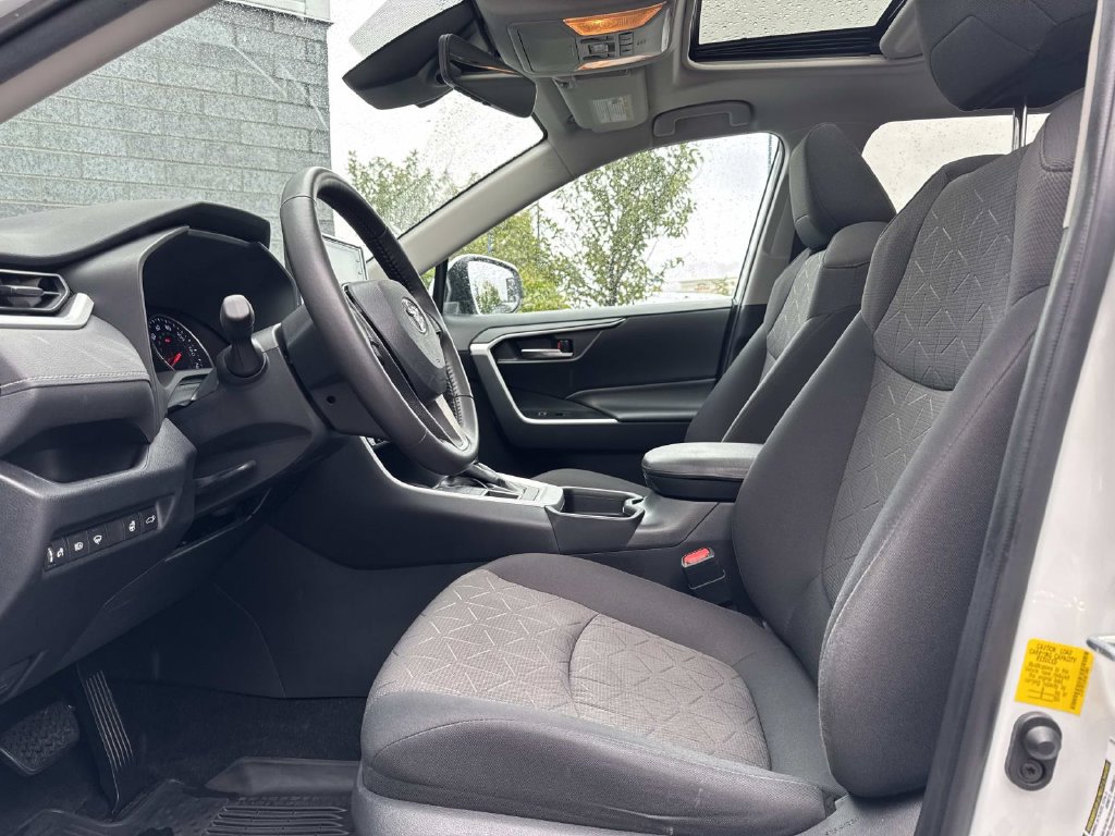Used 2019 Toyota RAV4 XLE w/ Convenience Package AWD/4WD image 19