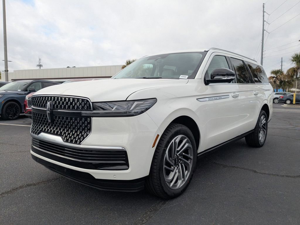 New 2025 Lincoln Navigator L Reserve image 8