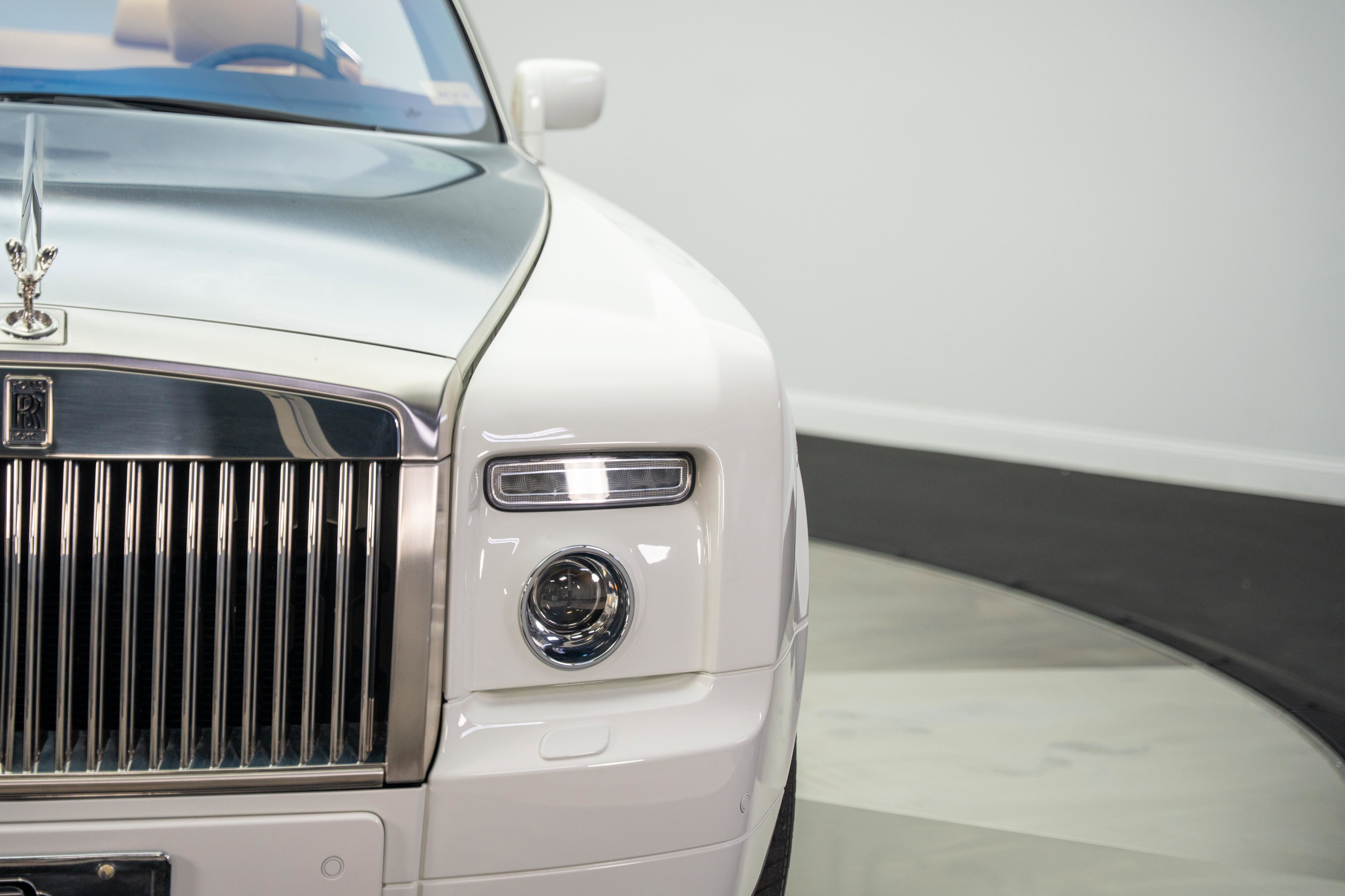 Used 2009 Rolls-Royce Phantom Drophead Coupe RWD image 18