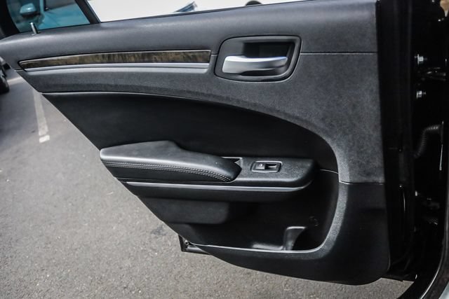 Used 2015 Chrysler 300 C RWD image 50
