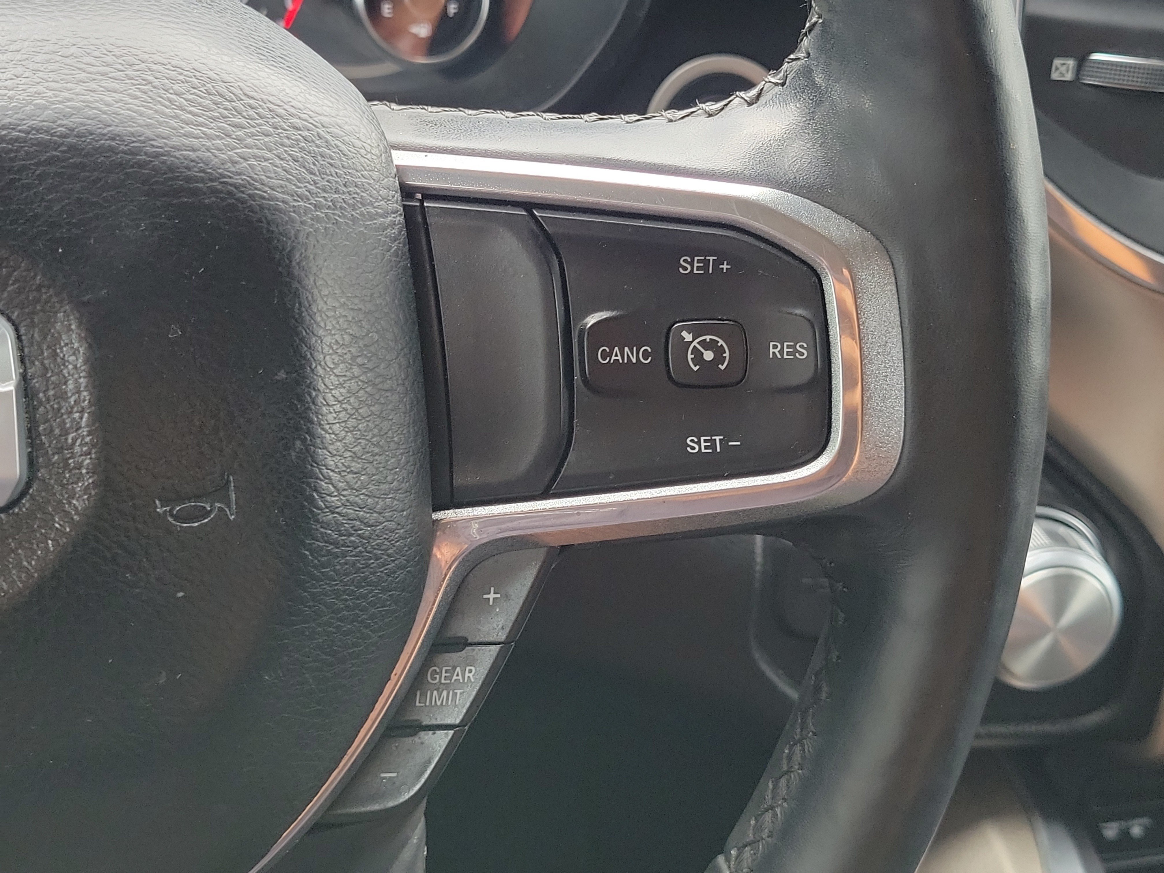 Used 2019 RAM 1500 Laramie RWD image 22