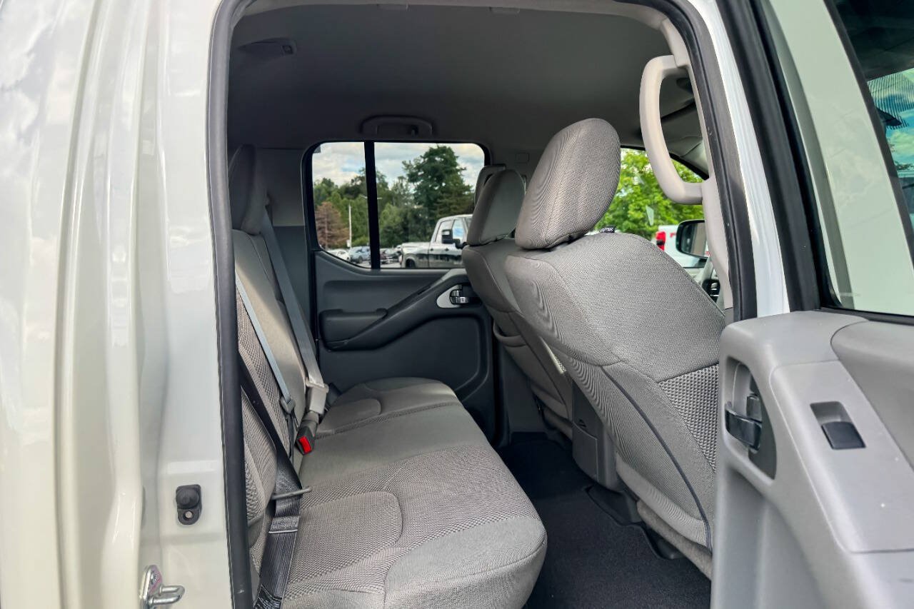 Used 2021 Nissan Frontier SV AWD/4WD image 15