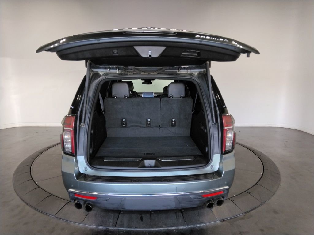 Used 2023 Chevrolet Suburban Premier image 10