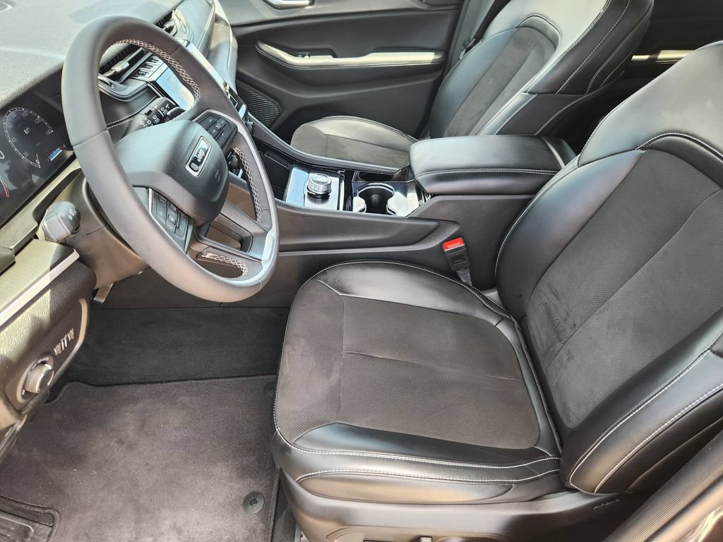 Used 2023 Jeep Grand Cherokee Altitude RWD image 13