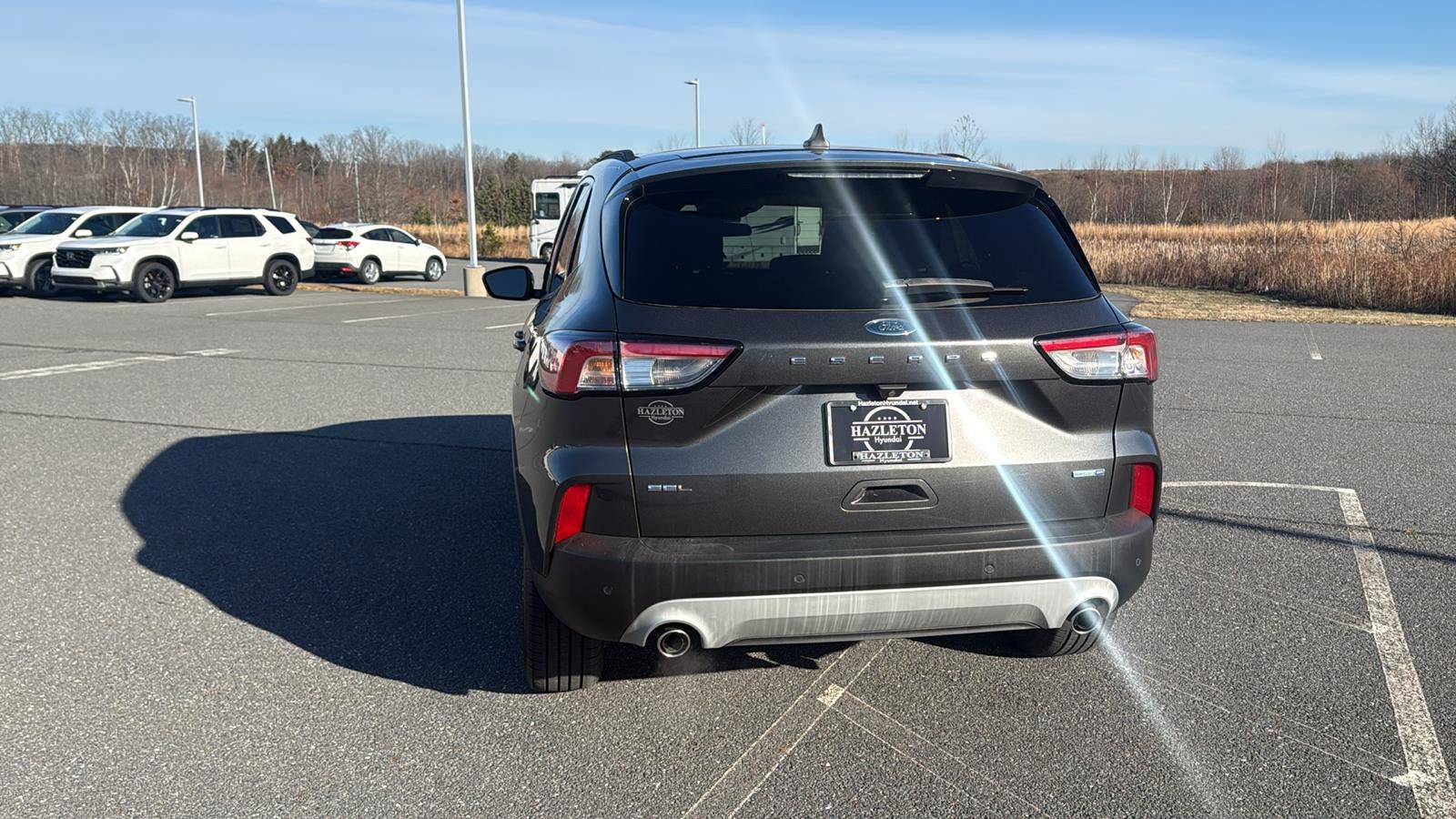 Used 2020 Ford Escape SEL image 9