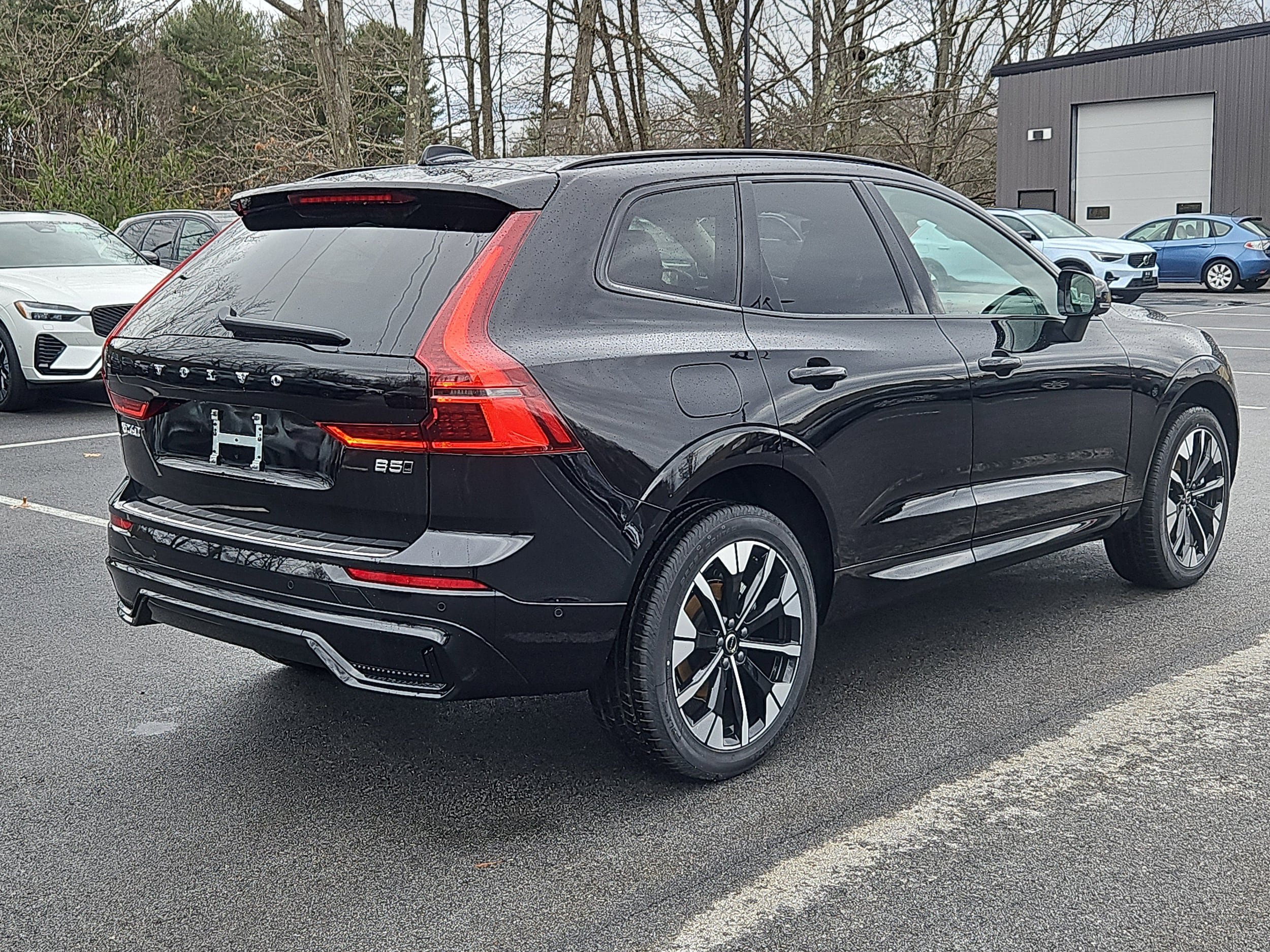 New 2026 Volvo XC60 B5 Plus w/ Protection Package Premier AWD/4WD image 2