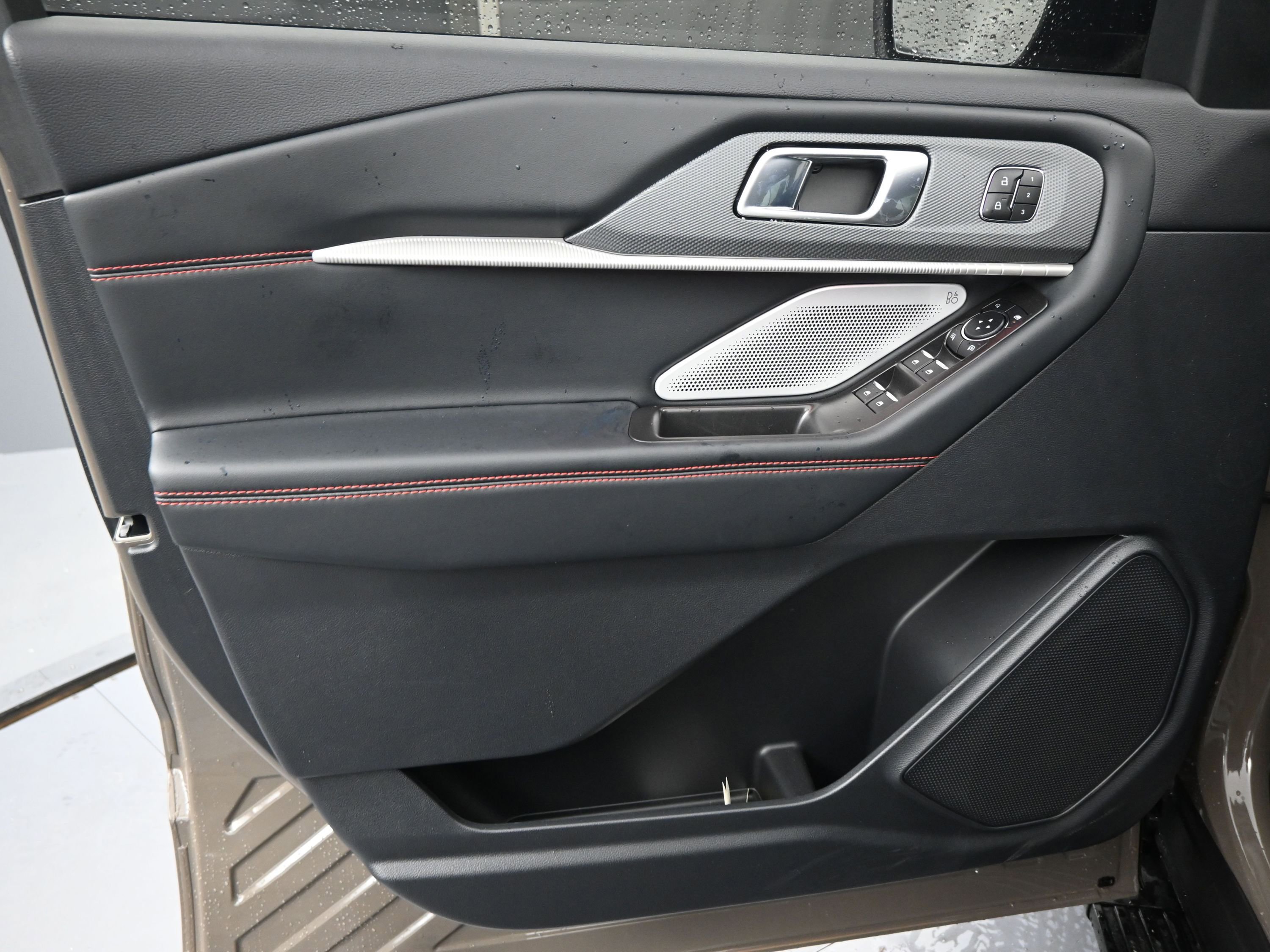 Used 2026 Ford Explorer ST w/ Sun And Sound Package image 15