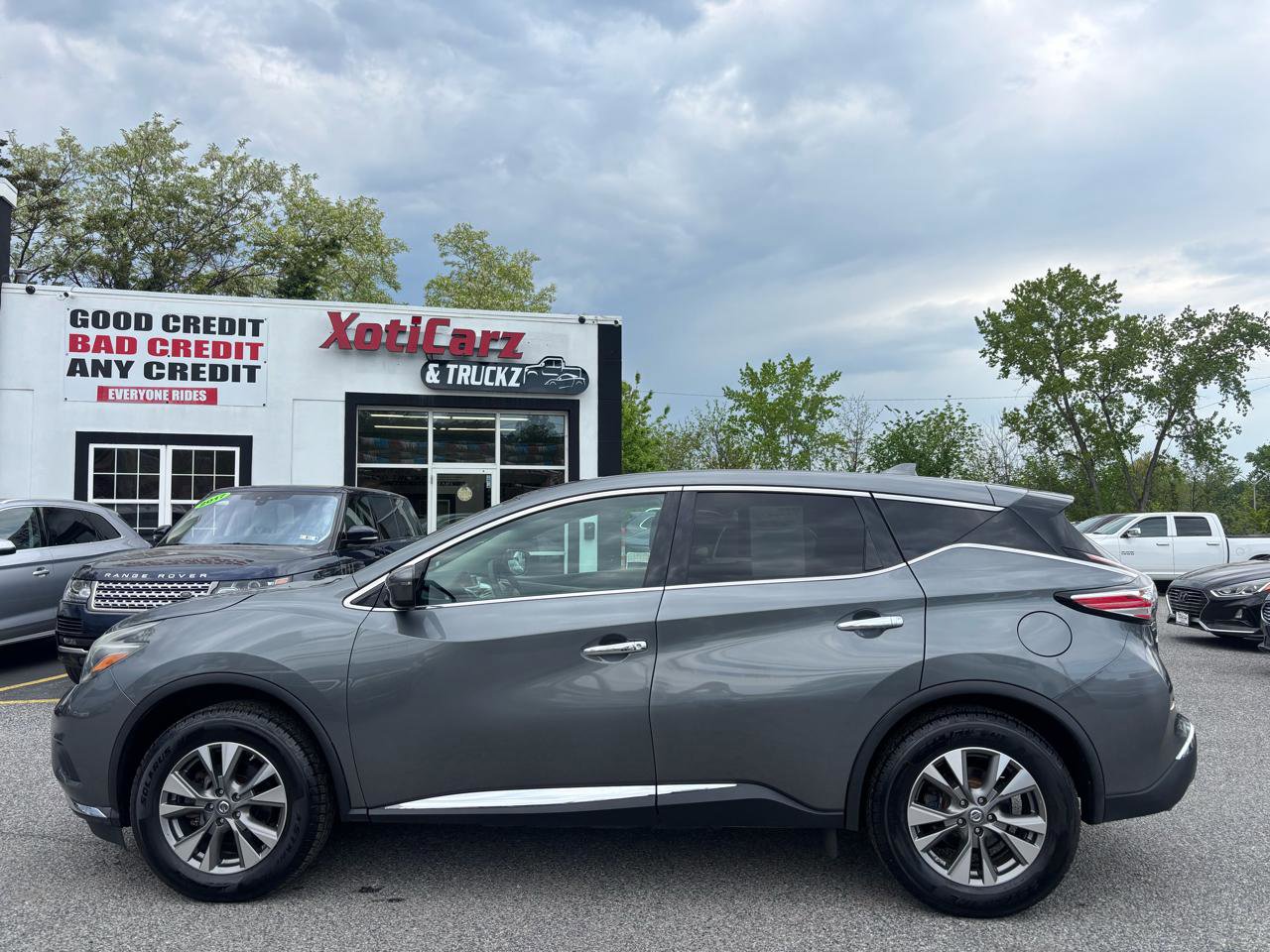 Used 2018 Nissan Murano S AWD/4WD image 1