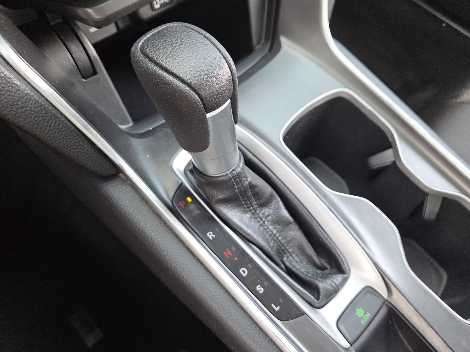 Used 2018 Honda Accord EX image 31