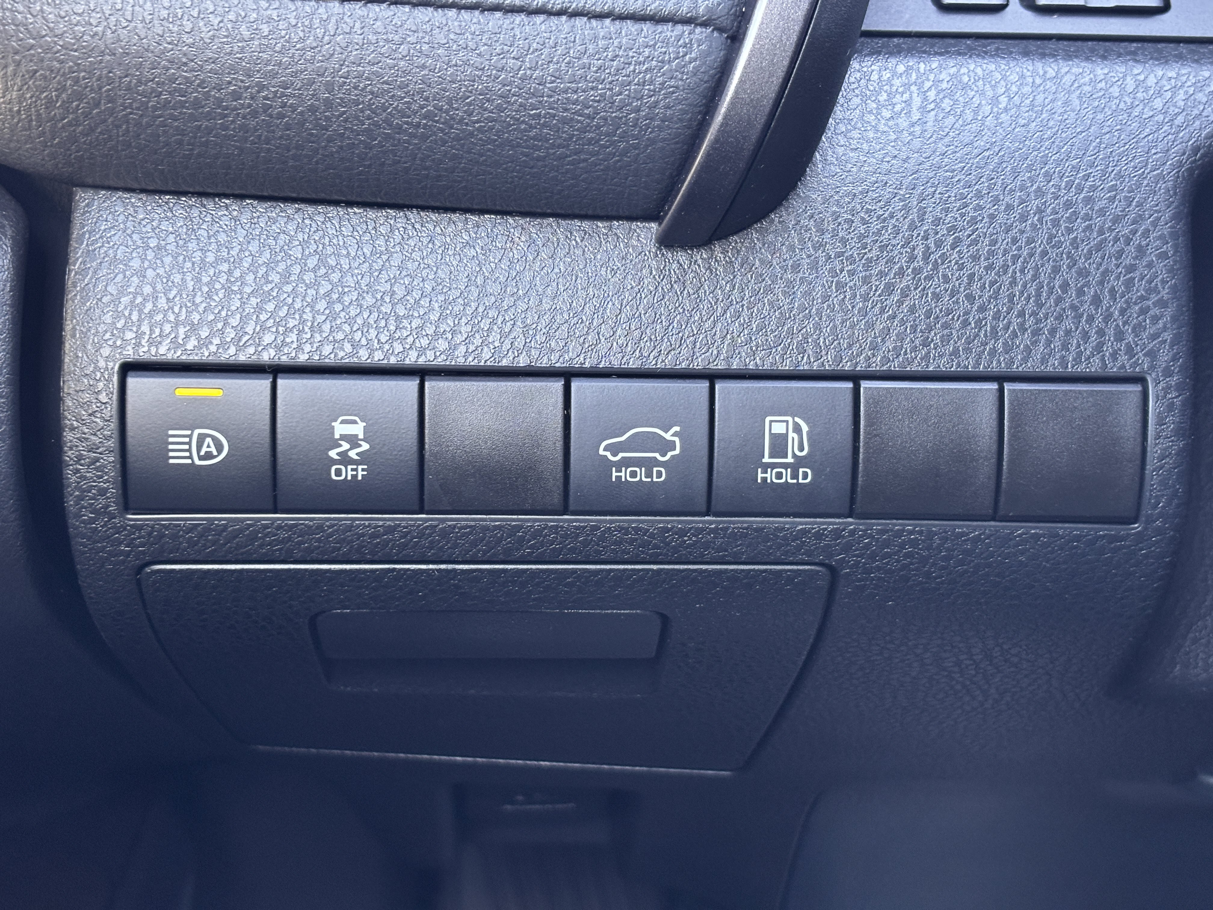 Used 2021 Toyota Camry SE w/ Convenience Package FWD image 28