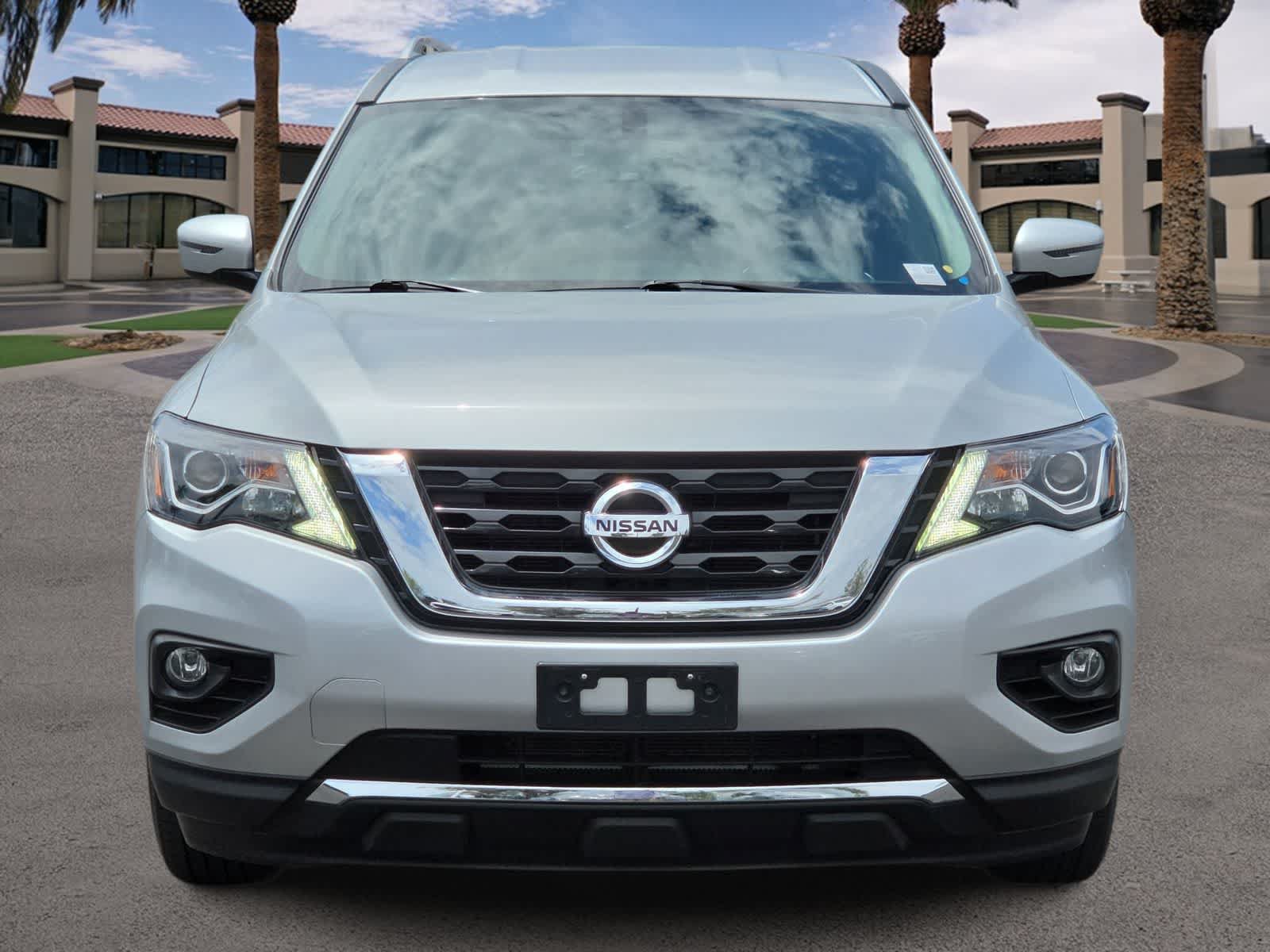 Used 2020 Nissan Pathfinder SV FWD image 3