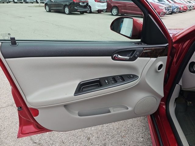 Used 2013 Chevrolet Impala LT w/ LT Sunroof Package FWD image 15