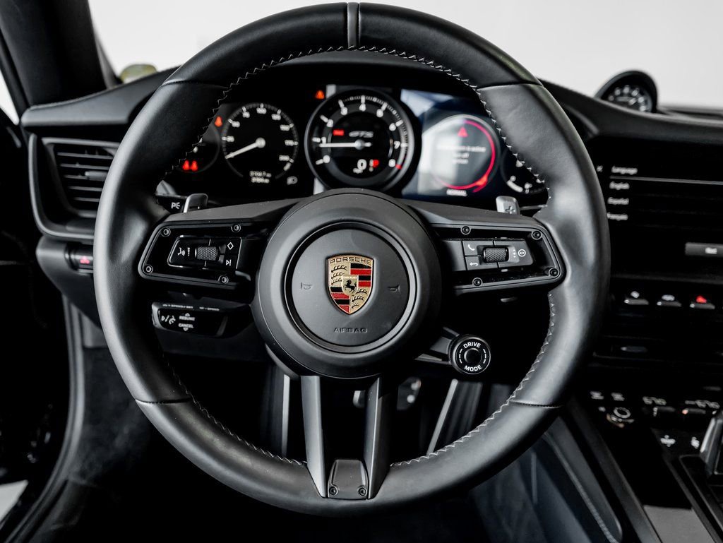 Certified 2022 Porsche 911 50th Anniversary Edition AWD/4WD image 17