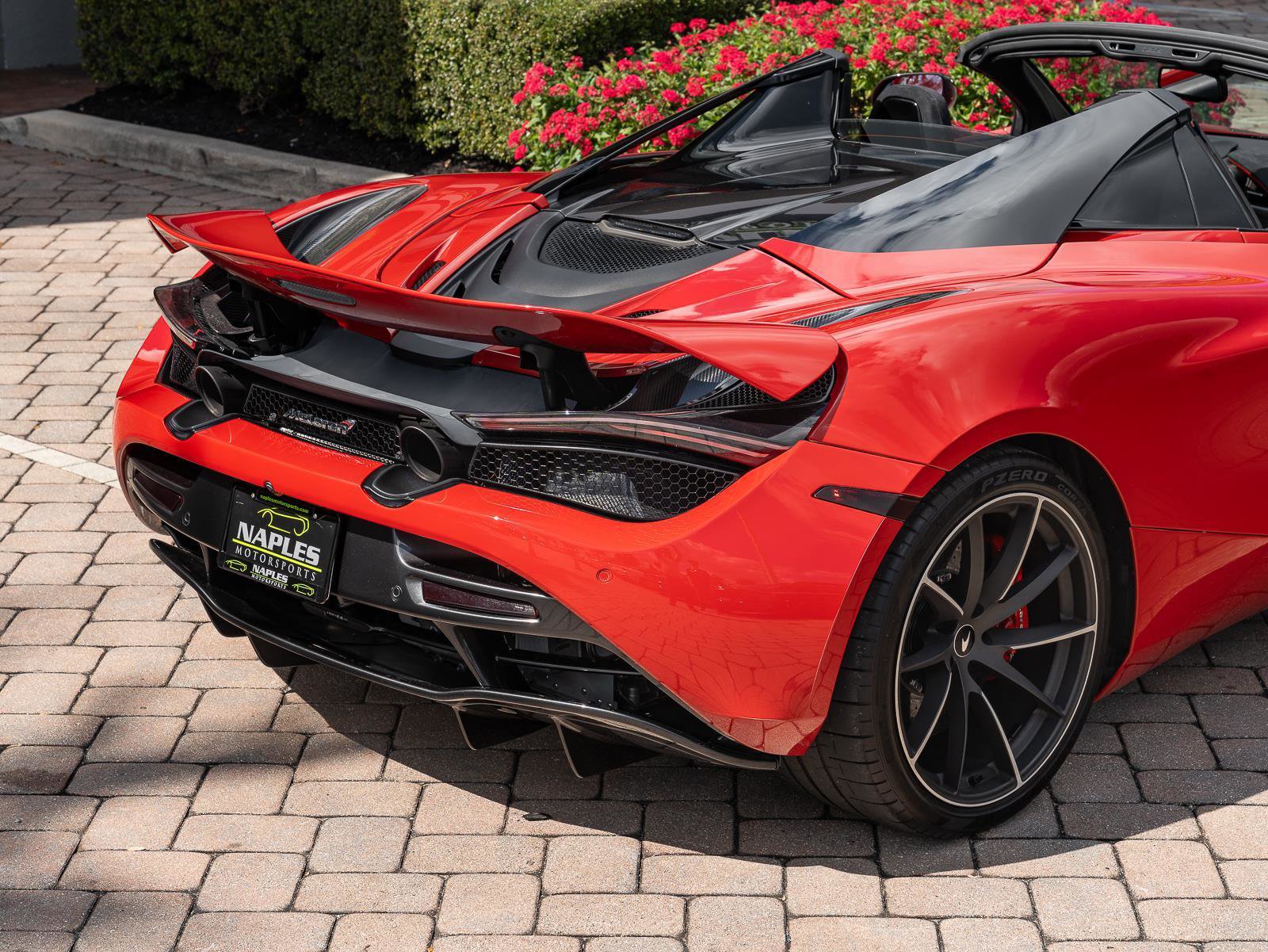 Used 2020 McLaren 720S Performance RWD image 39
