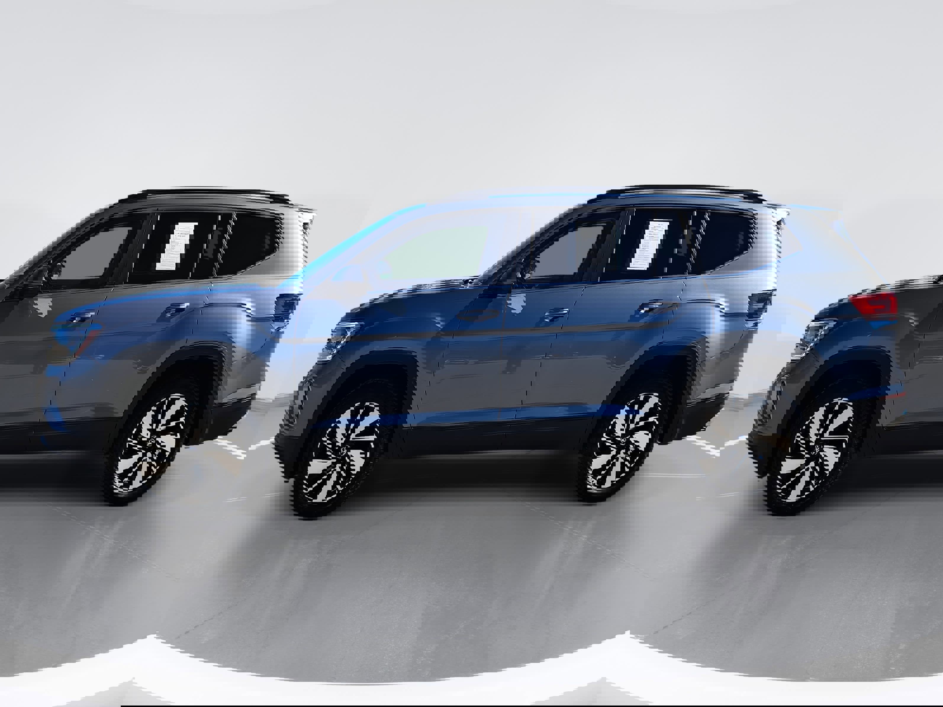 Used 2024 Volkswagen Atlas SE image 6