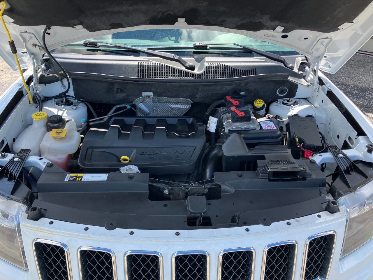 Used 2016 Jeep Compass Sport w/ Power Value Group image 23