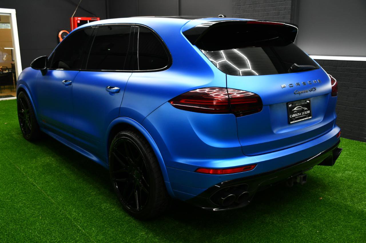 Used 2017 Porsche Cayenne GTS AWD/4WD image 2