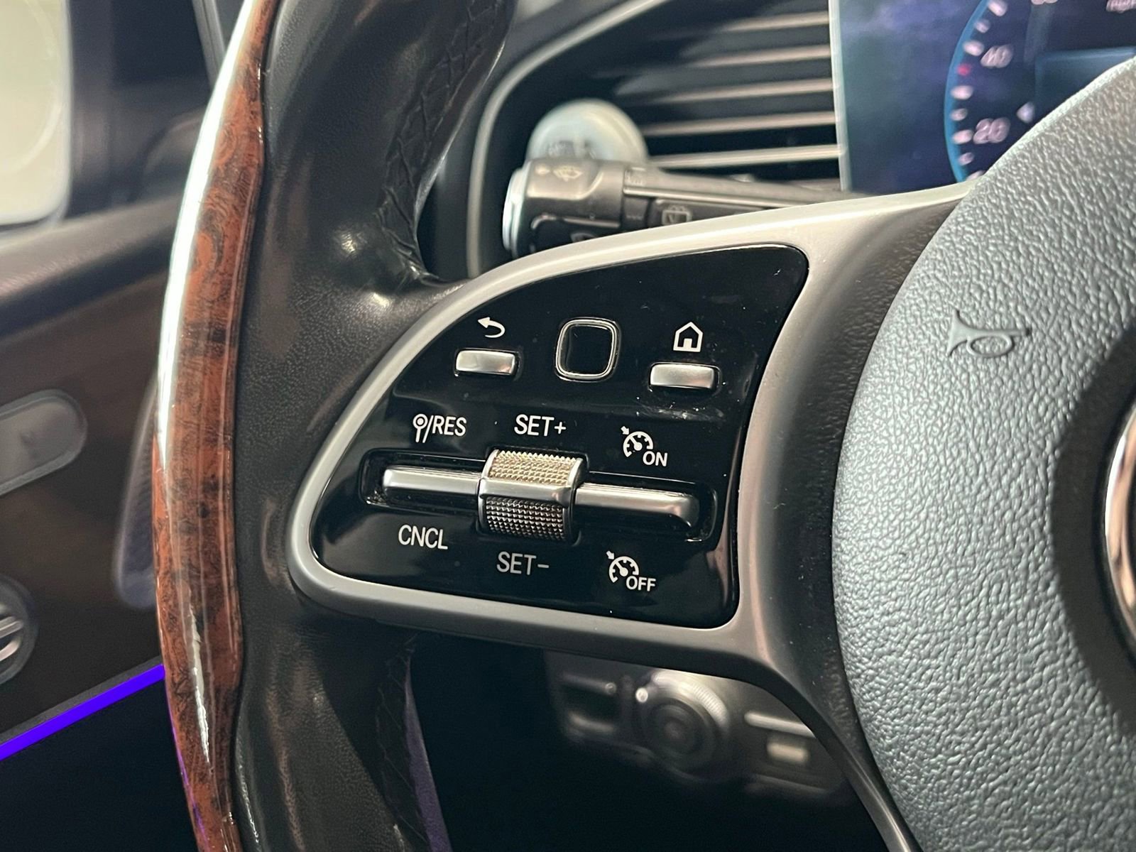 Used 2020 Mercedes-Benz GLE 350 4MATIC image 31