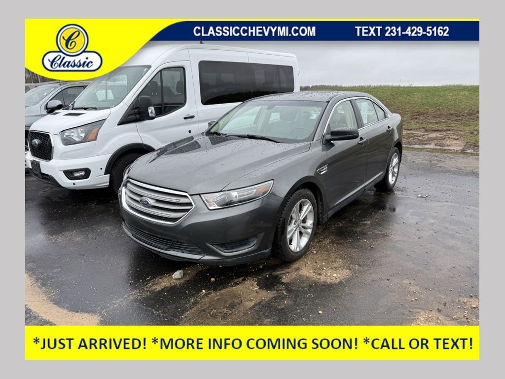 Used 2017 Ford Taurus SE image 1