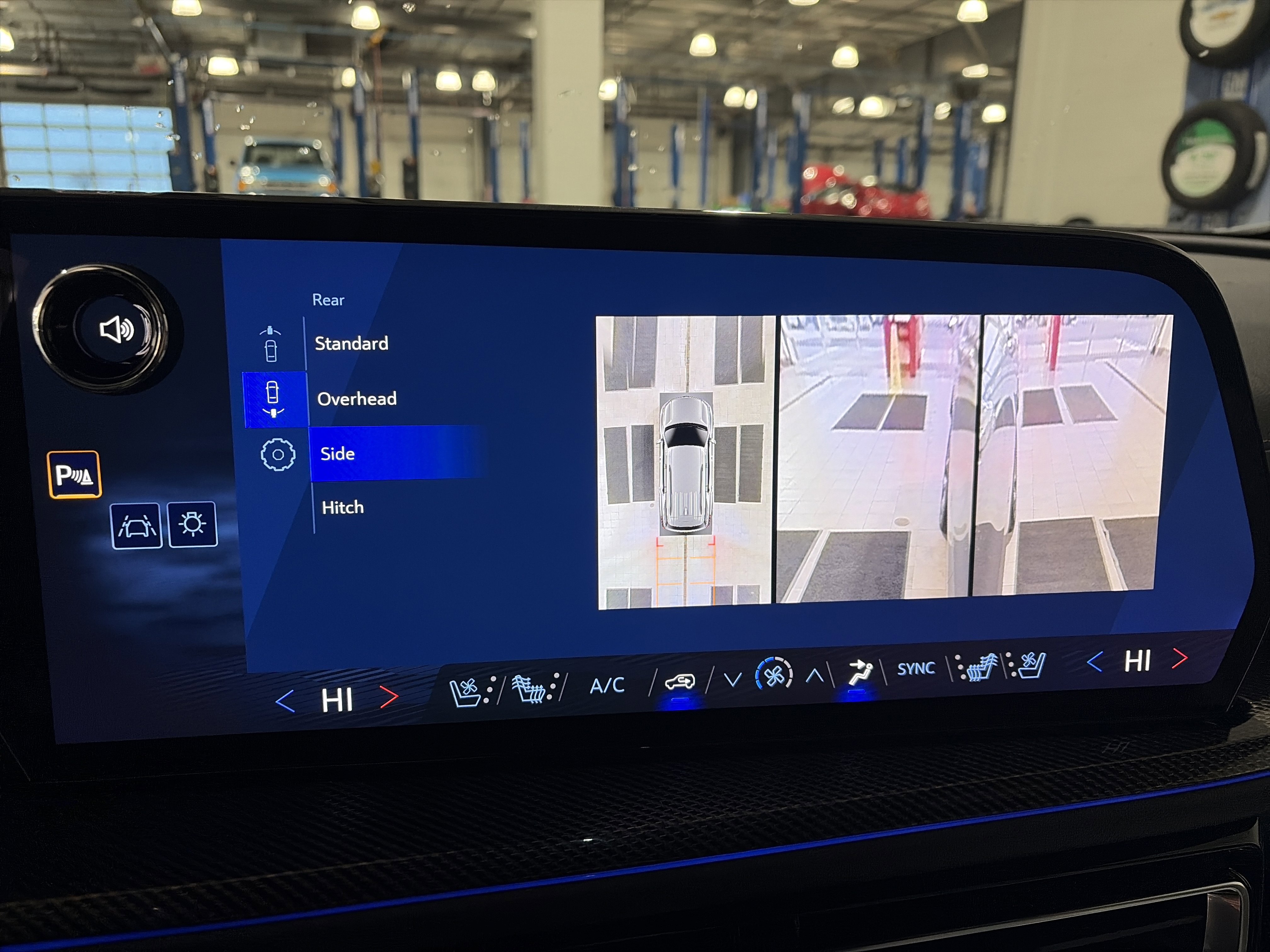 New 2026 Chevrolet Traverse High Country image 28