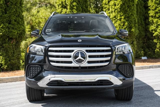 Used 2024 Mercedes-Benz GLS 450 4MATIC w/ Pinnacle Trim Package image 18