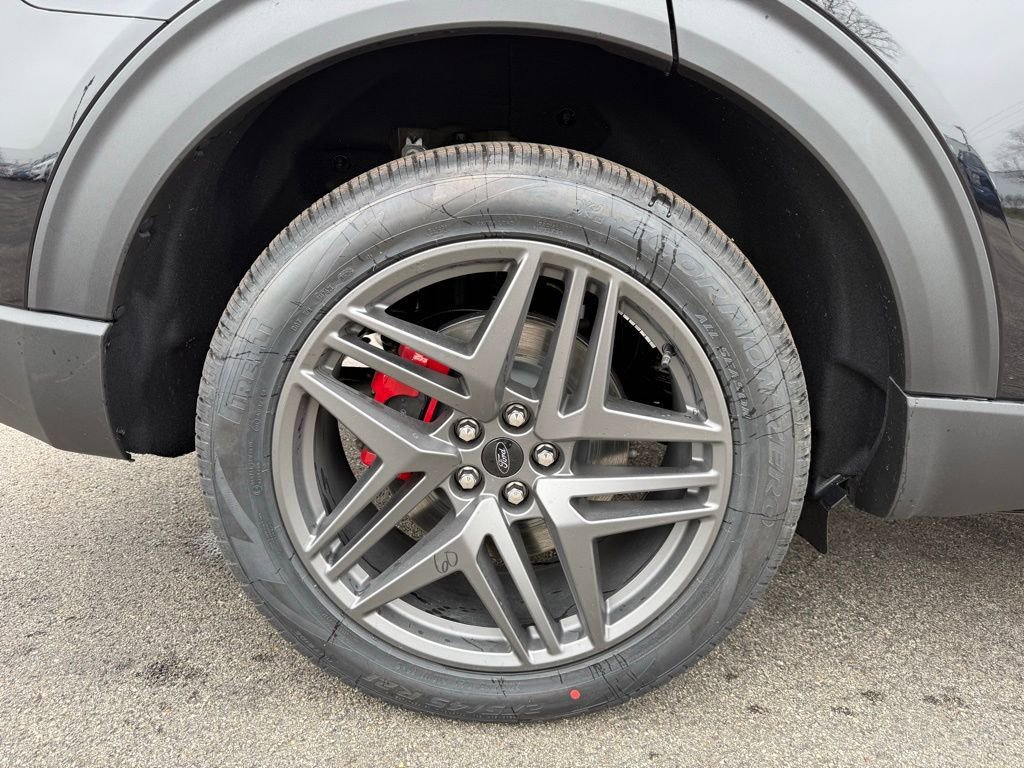 New 2026 Ford Explorer ST-Line w/ ST-Line Street Pack image 14