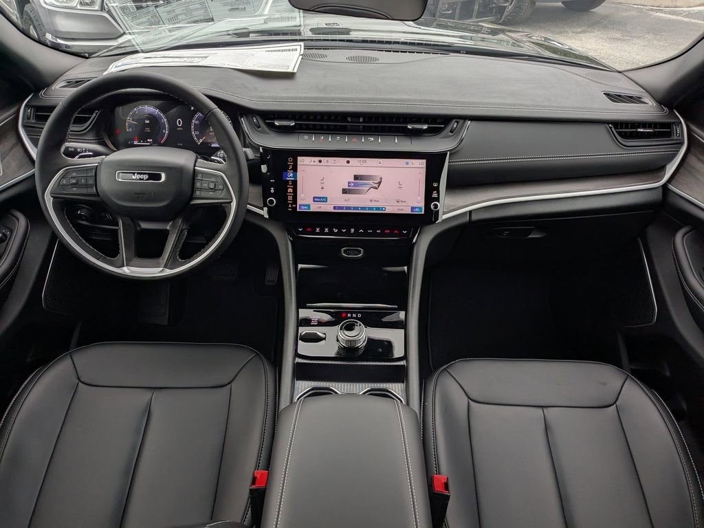 New 2026 Jeep Grand Cherokee Limited image 15