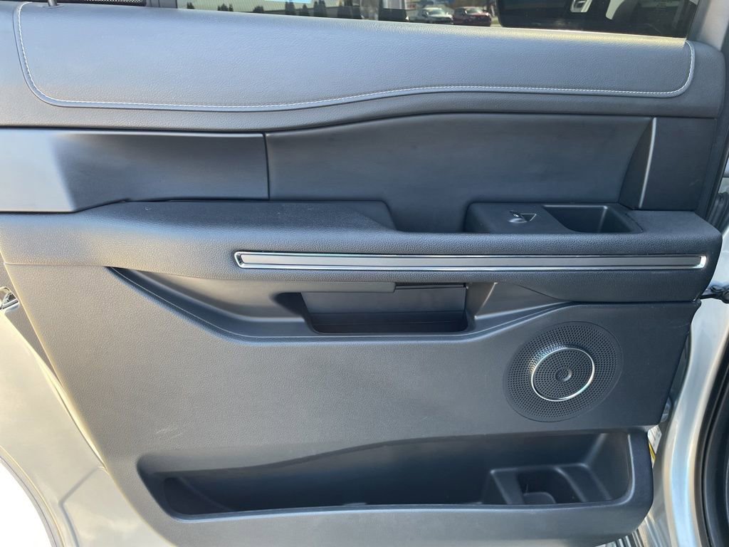 Used 2022 Ford Expedition Max XLT AWD/4WD image 46