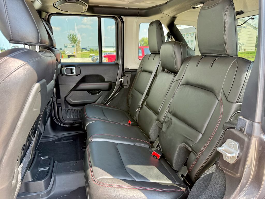 Used 2023 Jeep Wrangler Unlimited Rubicon w/ Dual Top Group AWD/4WD image 12