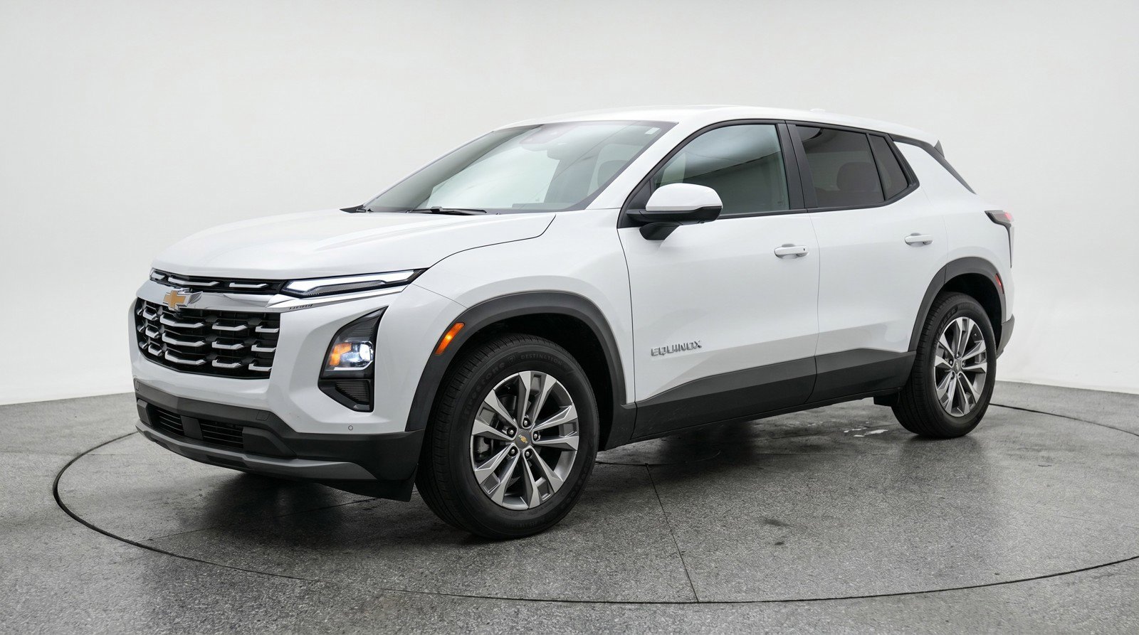 Used 2025 Chevrolet Equinox LT FWD image 3