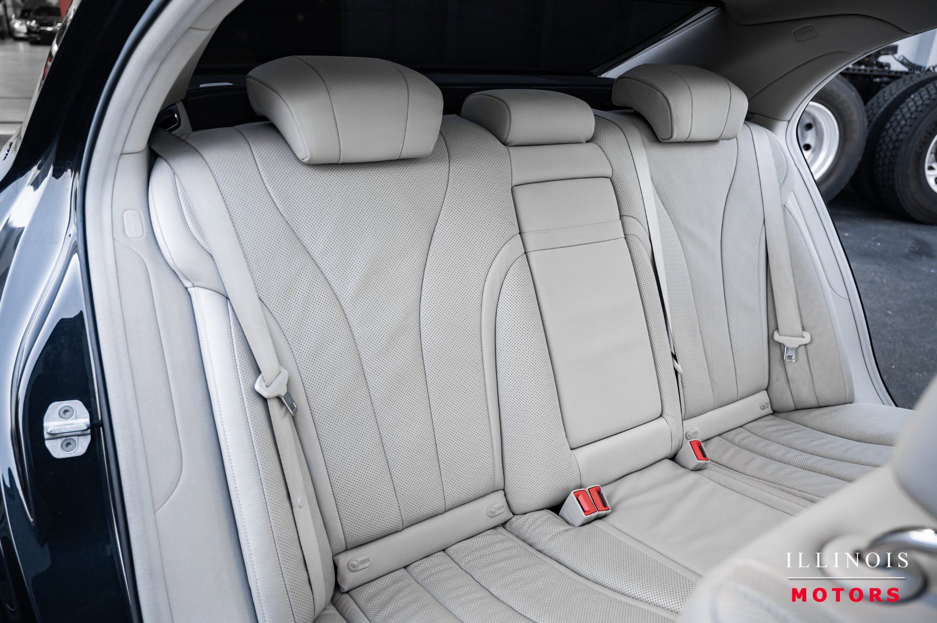 Used 2015 Mercedes-Benz S 550 Sedan w/ Premium 1 Package image 36