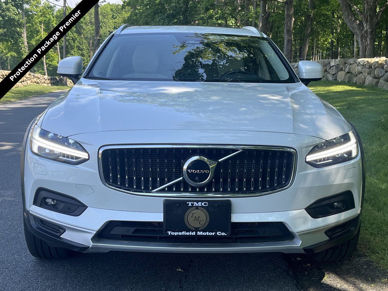 Used 2023 Volvo V90 B6 Cross Country Plus w/ Climate Package AWD/4WD image 4