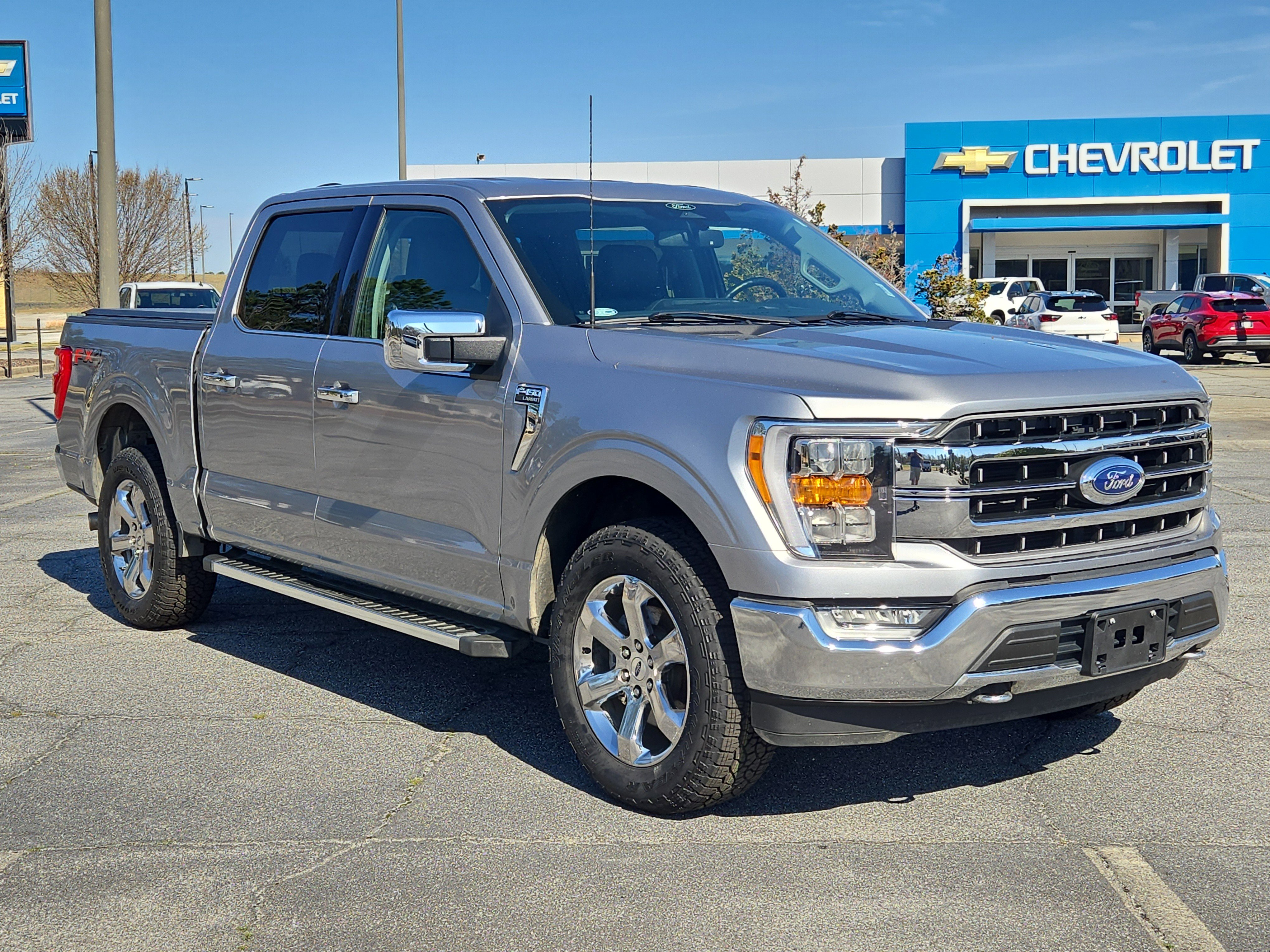Used 2022 Ford F150 Lariat w/ Max Trailer Tow Package image 4