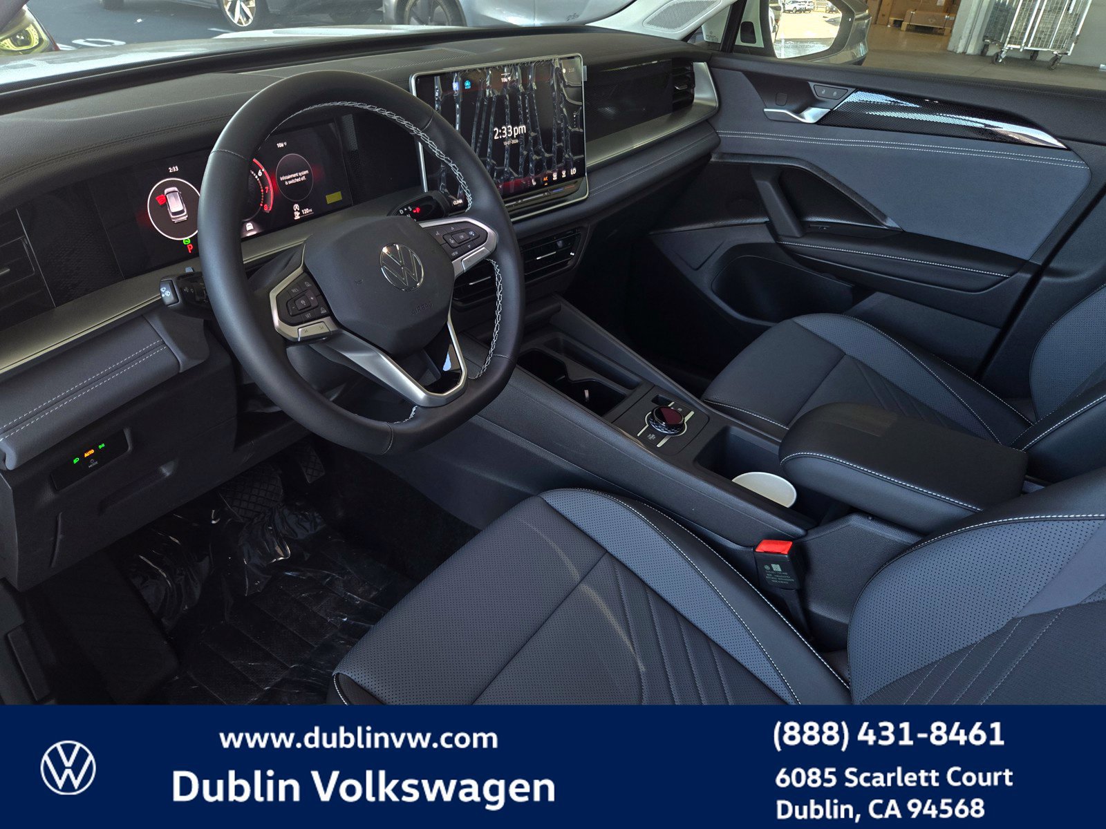 New 2026 Volkswagen Tiguan SE FWD image 9